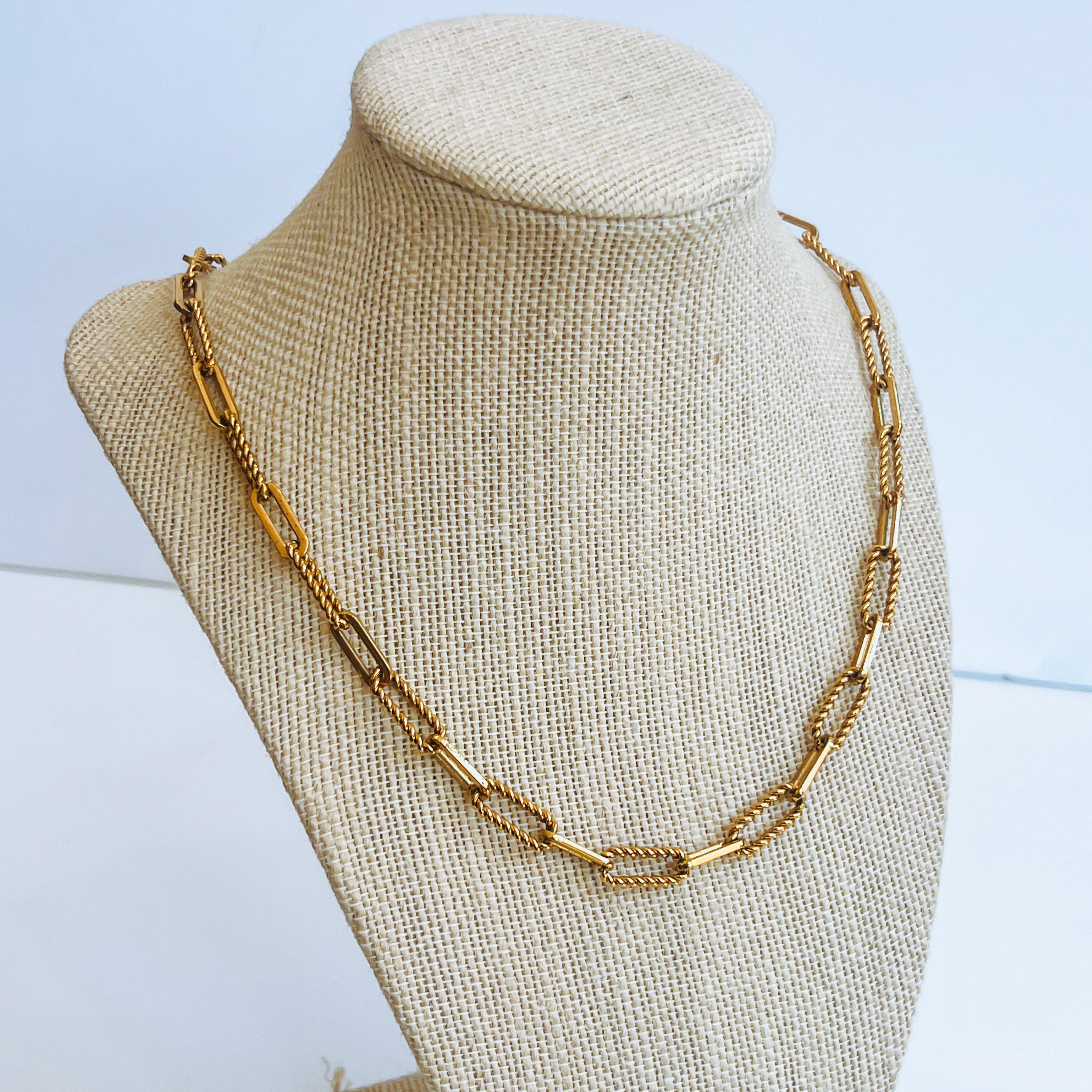 Annie Necklace – IN THE SAND SHOP Annie Necklace – IN THE SAND SHOP