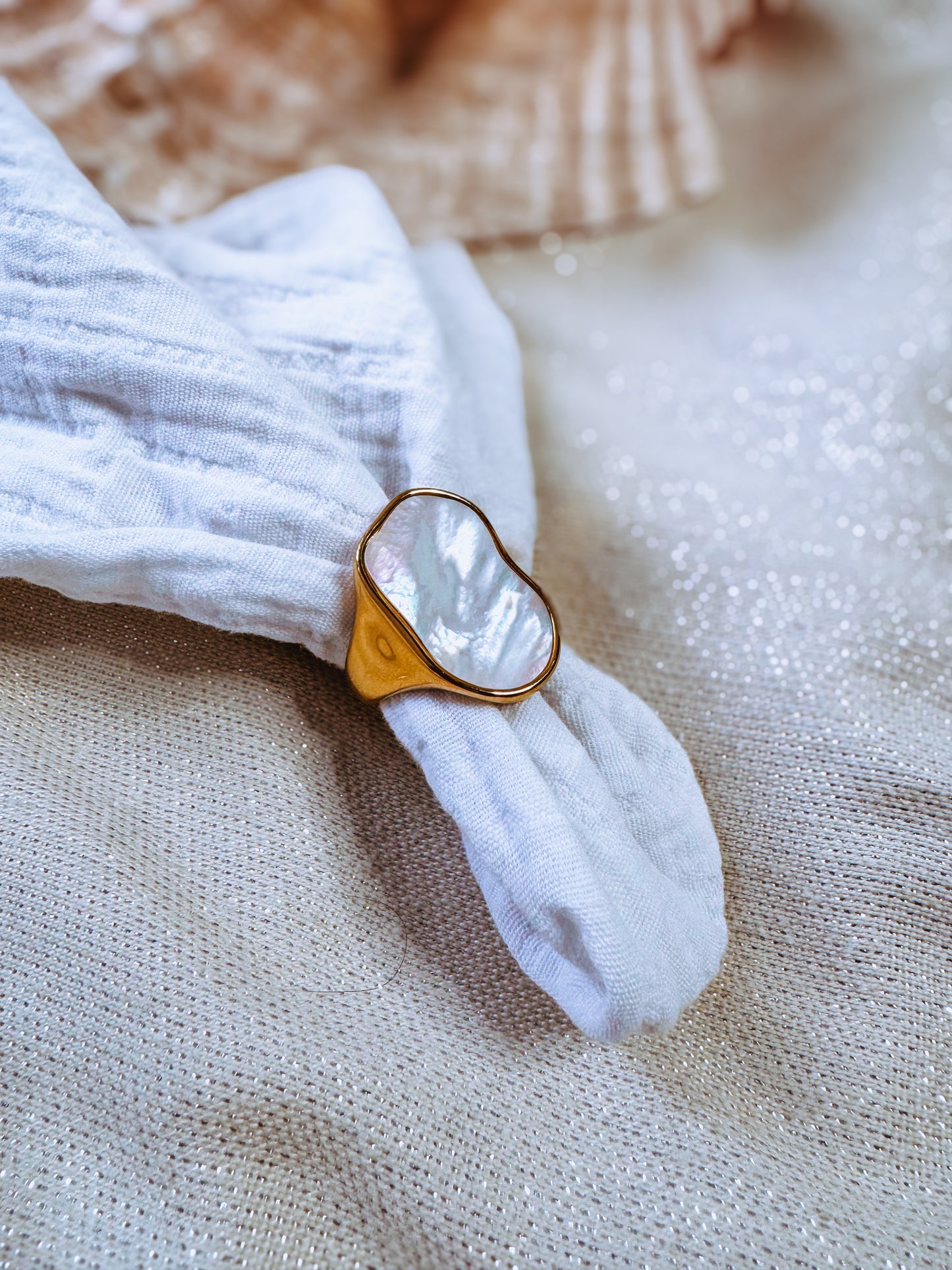 Mother of Pearl Ring Gold