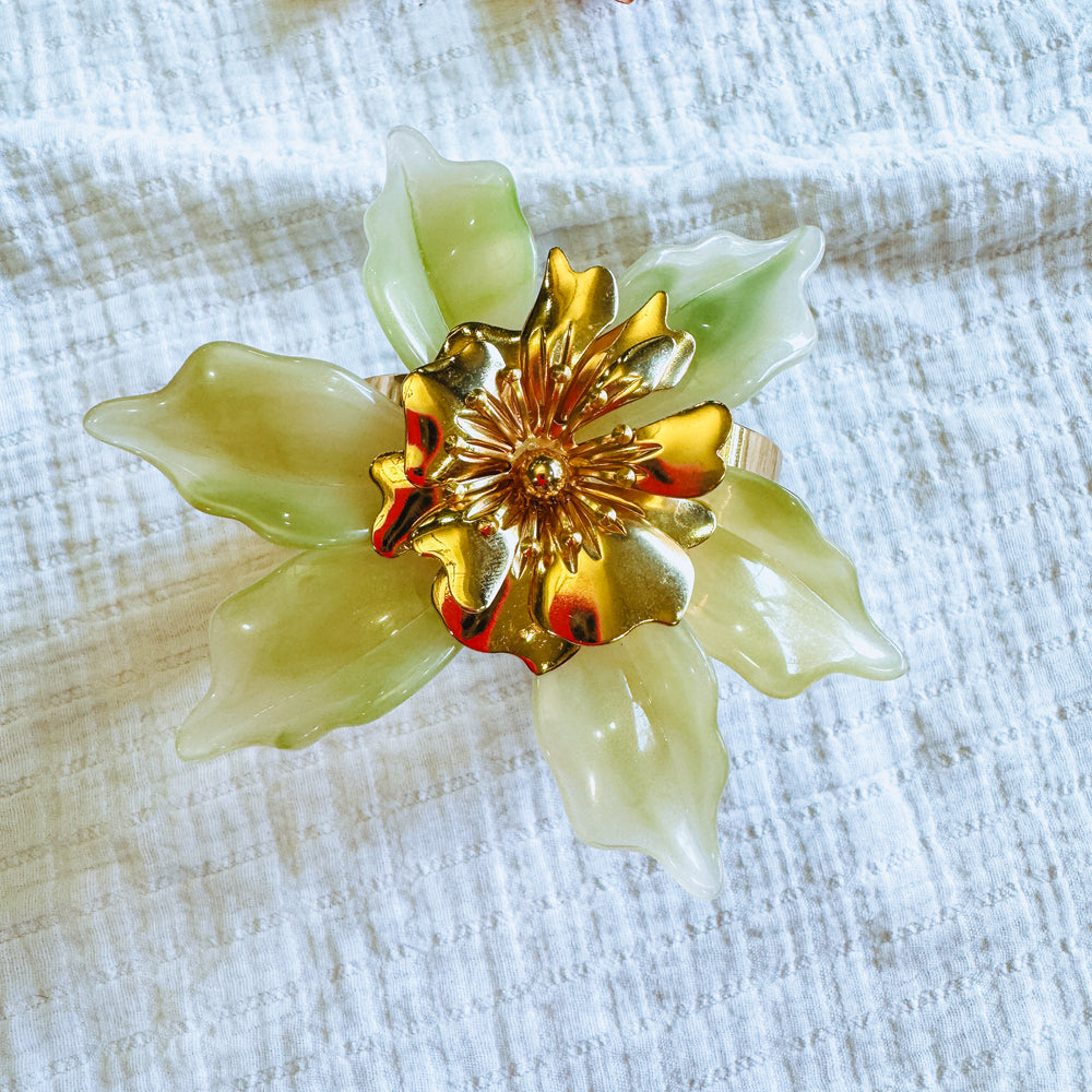 Flower cuff 