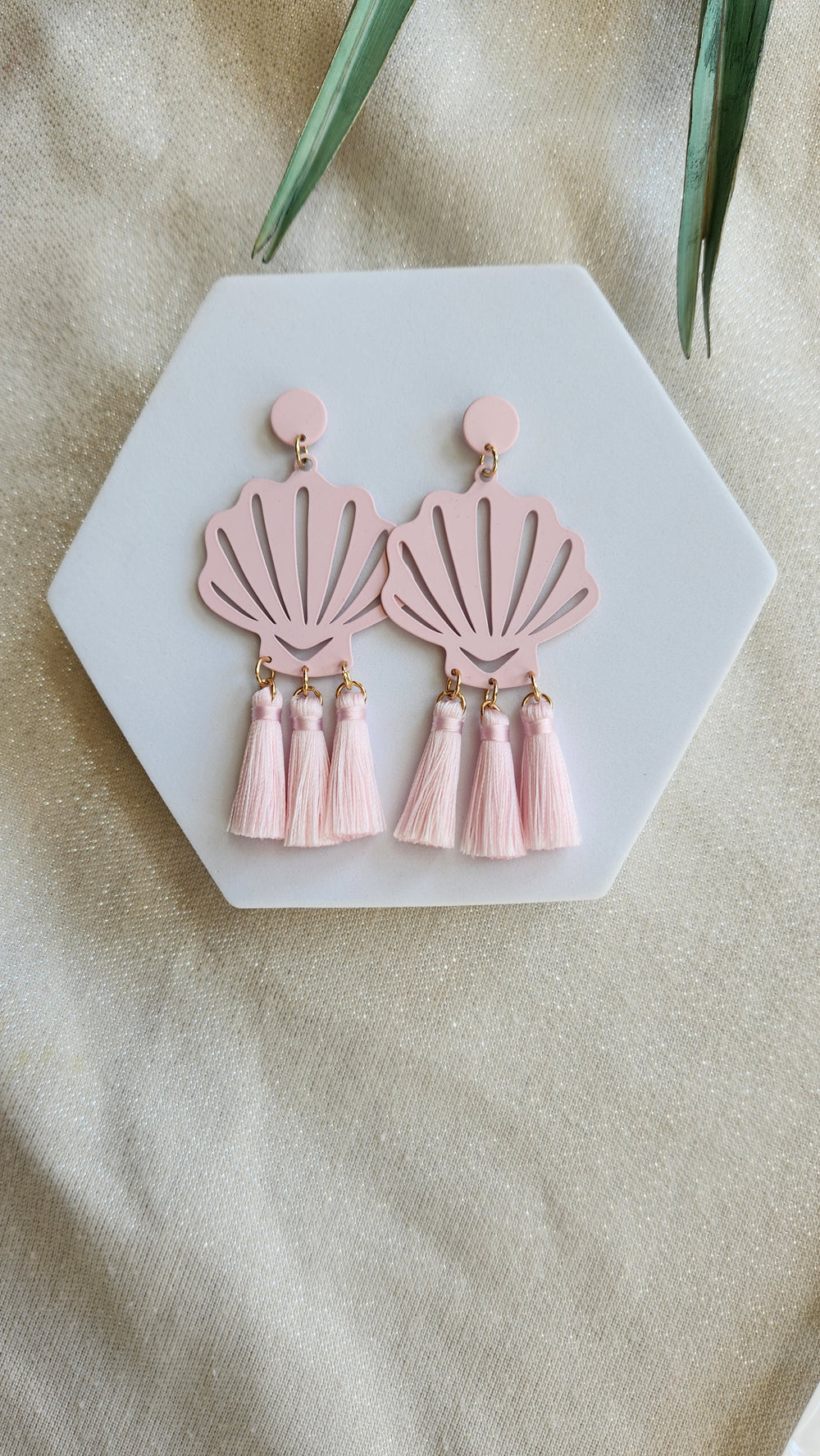 Seashell Blush Earring